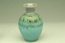 Load image into Gallery viewer, vase