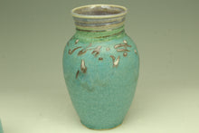 Load image into Gallery viewer, Bud Flower Vase - handmade pottery
