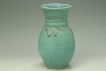 Load image into Gallery viewer, Bud Flower Vase - handmade pottery