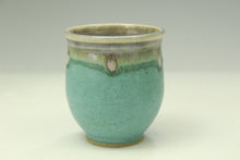Load image into Gallery viewer, Green tea cup yunomi