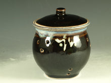 Load image into Gallery viewer, Garlic jar tenmoku black color stoneware